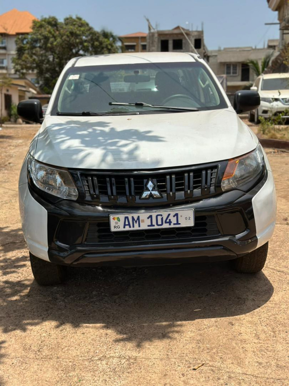 Mitsubishi L200, Voitures, Conakry