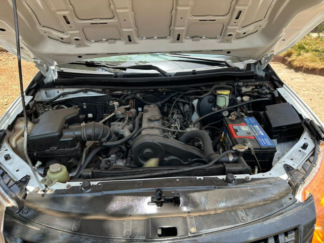 Mitsubishi L200, Voitures, Conakry