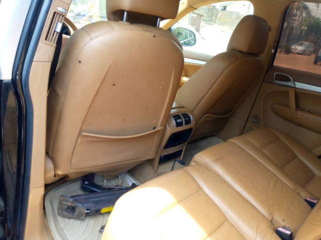 Porsche Cayenne, Voitures, Conakry