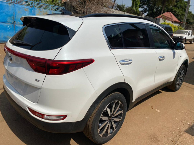 Kia Sportage, Voitures, Conakry