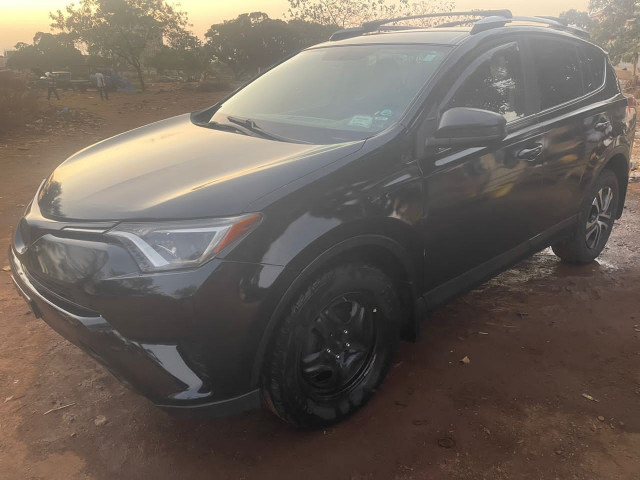 Toyota RAV4, Voitures, Conakry