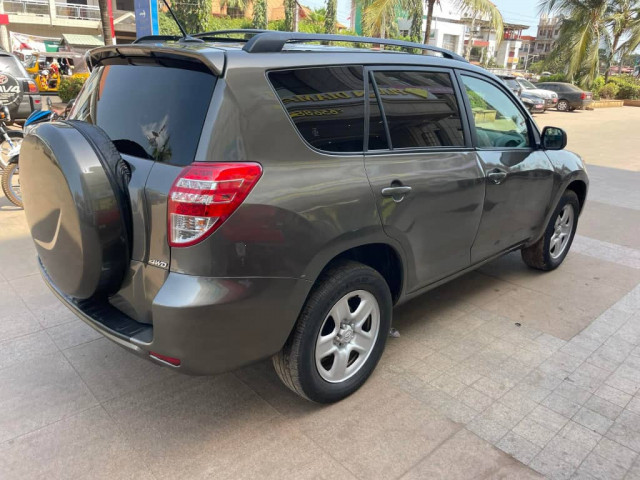Toyota RAV4, Voitures, Conakry