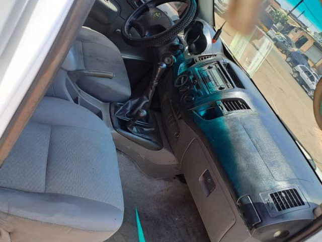 Toyota Hilux, Voitures, Conakry