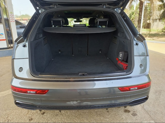 Audi Q5, Voitures, Conakry