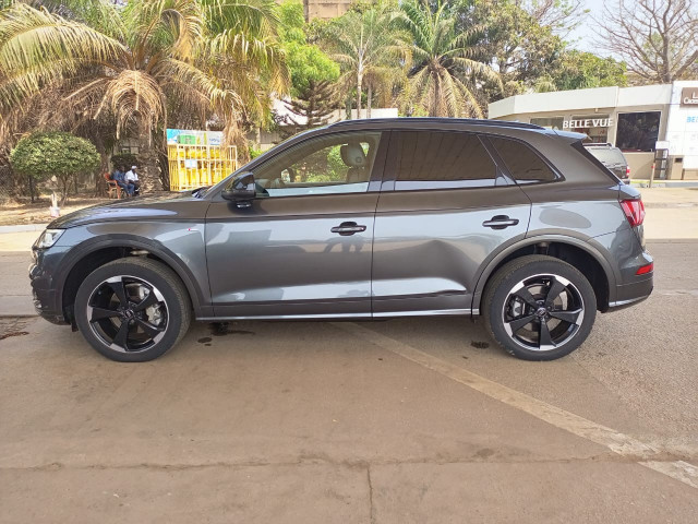 Audi Q5, Voitures, Conakry