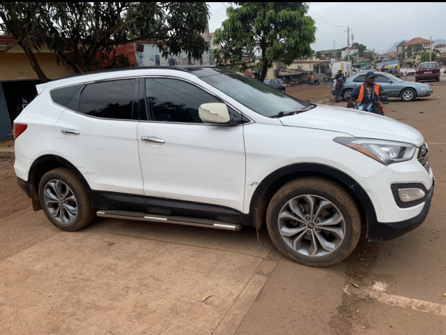 Hyundai Santa Fe, Voitures, Conakry