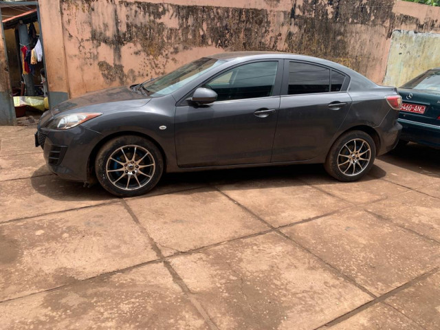Mazda 3, Voitures, Conakry