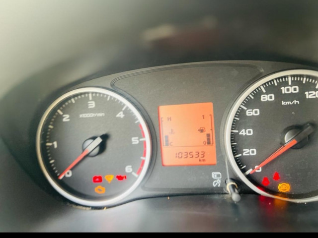 Mitsubishi L200, Voitures, Conakry