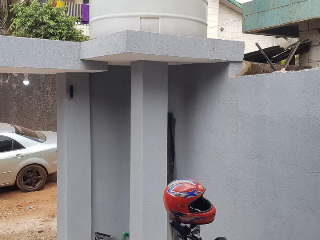 Bâtiment à Lambanyi, Maisons, Conakry