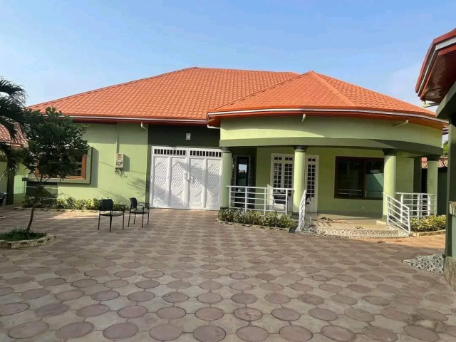 Bâtiment Sonfonia Centre, Maisons, Conakry