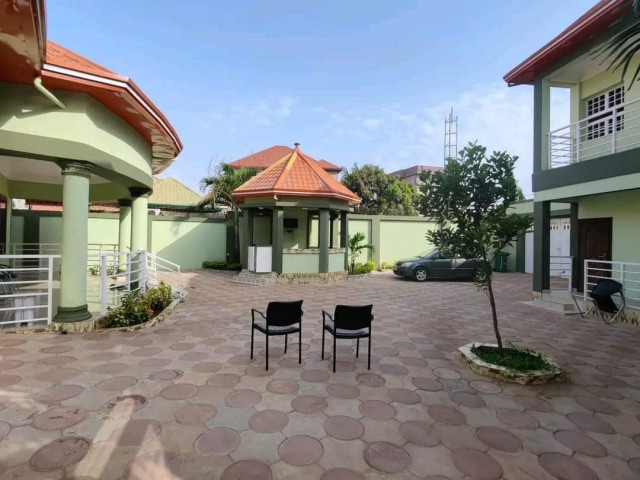 Bâtiment Sonfonia Centre, Maisons, Conakry