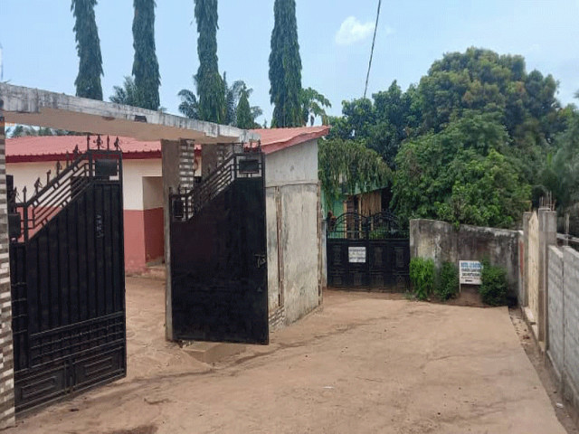 Bâtiment à Gomboyah, Maisons, Coyah