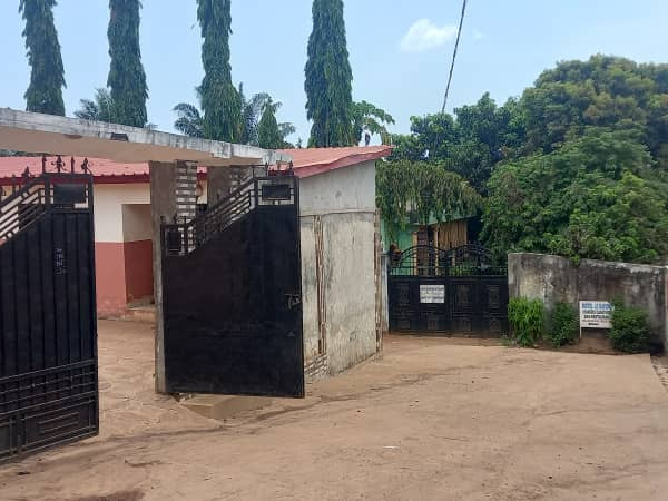 Bâtiment à Gomboyah, Maisons, Coyah