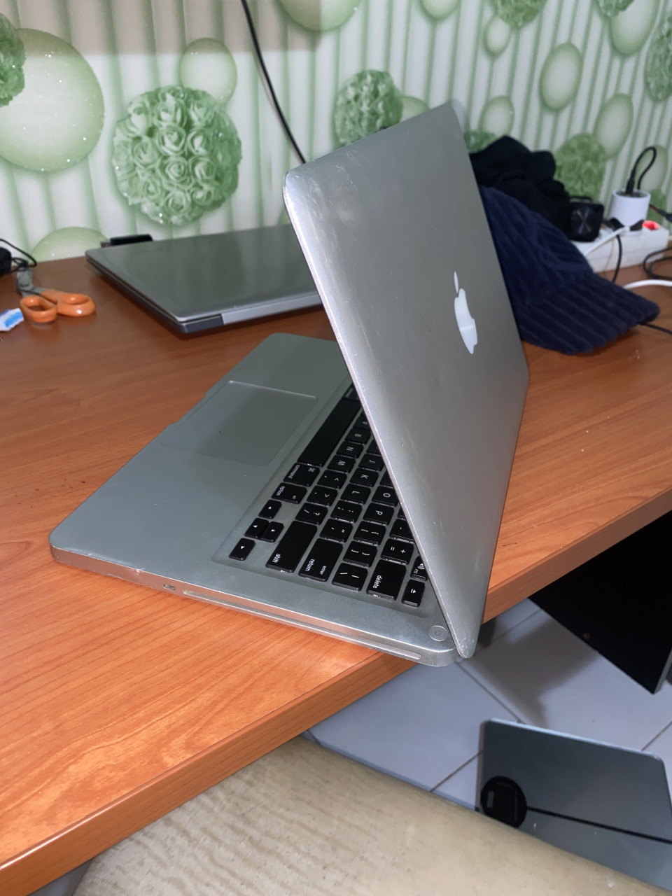 Apple MacBook Pro, Téléphones Mobiles, Conakry