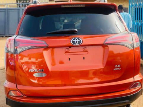 Toyota RAV4, Voitures, Conakry