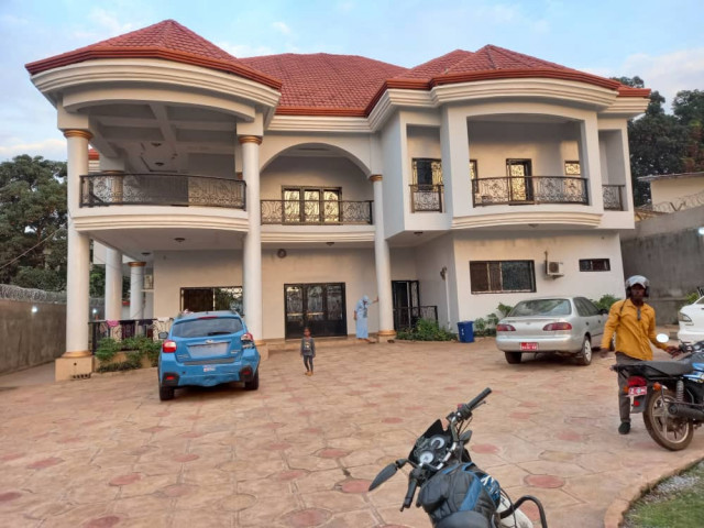 Bâtiment à Kipé, Maisons, Conakry