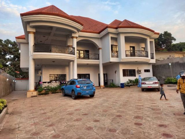 Bâtiment à Kipé, Maisons, Conakry