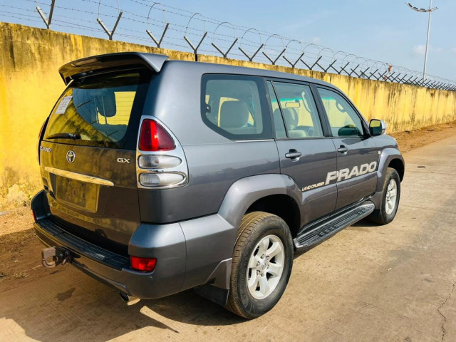 Toyota Land Cruiser Prado, Voitures, Conakry