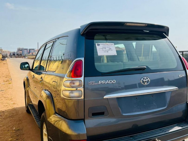 Toyota Land Cruiser Prado, Voitures, Conakry
