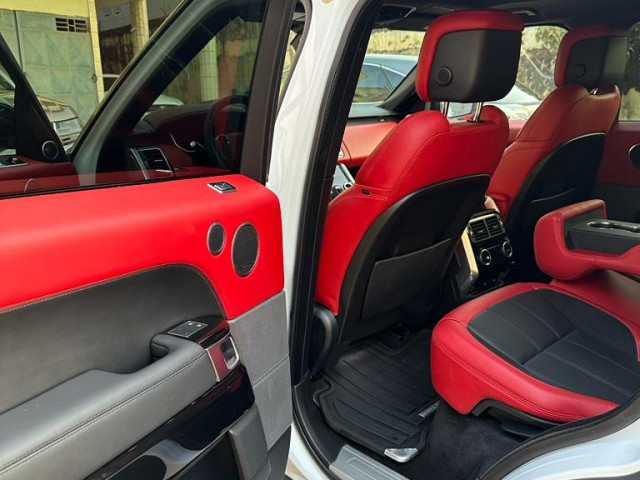 Land Rover Range Rover, Voitures, Conakry