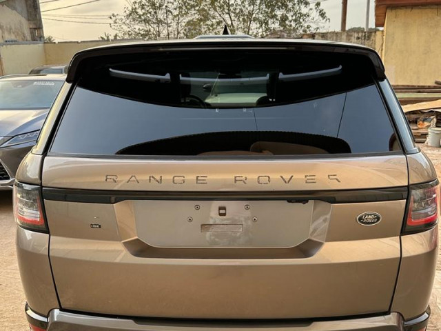 Land Rover Range Rover, Voitures, Conakry