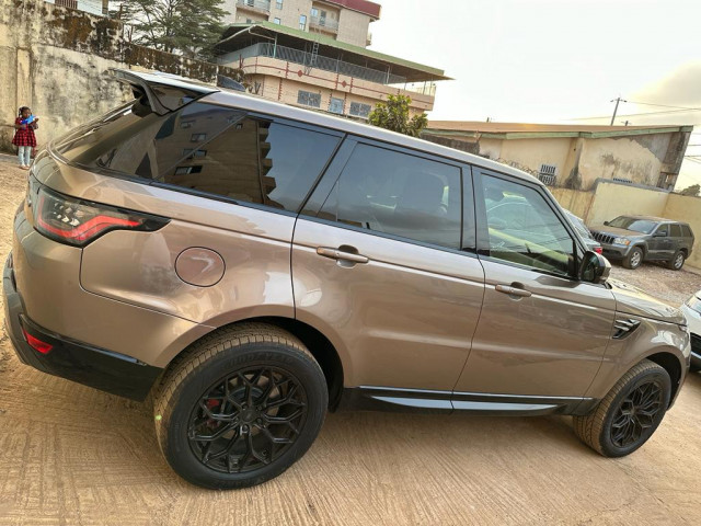 Land Rover Range Rover, Voitures, Conakry