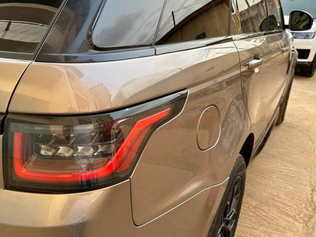 Land Rover Range Rover, Voitures, Conakry