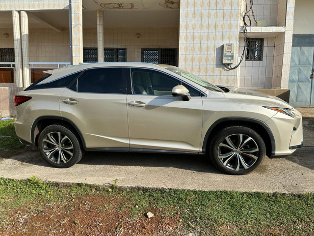 Lexus RX 350, Voitures, Conakry