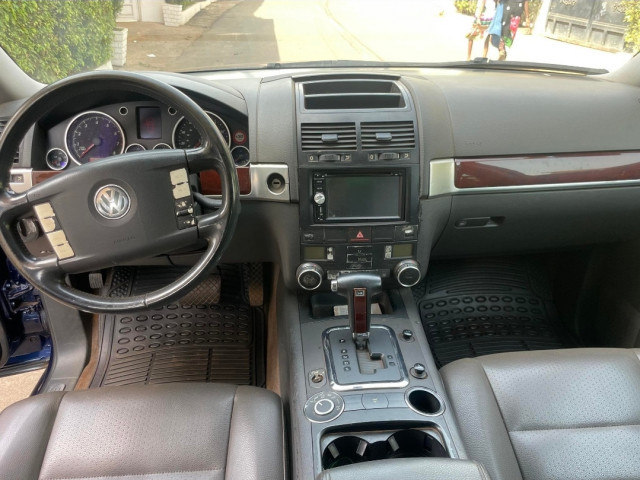 Volkswagen Touareg, Voitures, Conakry