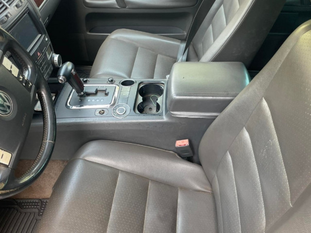 Volkswagen Touareg, Voitures, Conakry