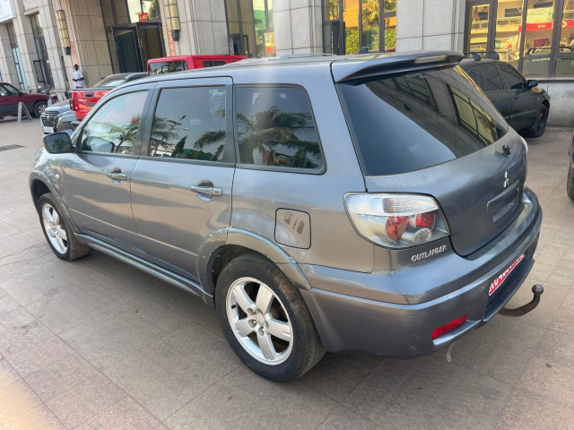 Mitsubishi Outlander, Voitures, Conakry