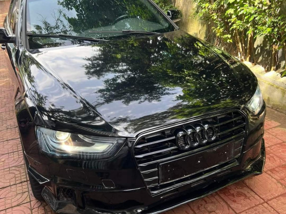 Audi A4, Voitures, Conakry