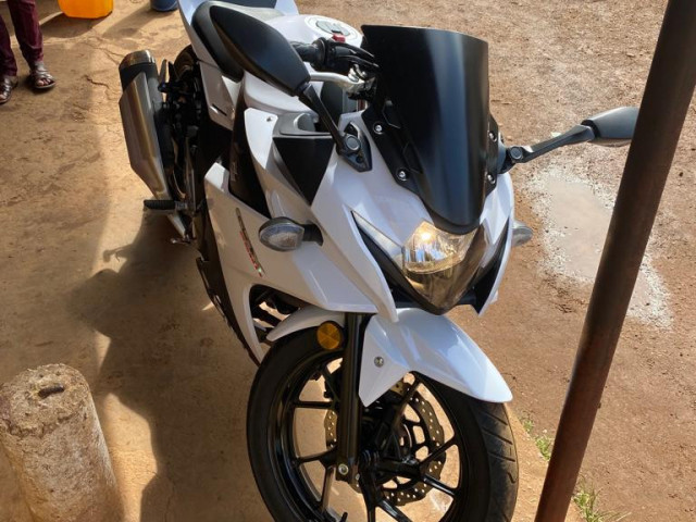 Moto GSX250R, Motos - Scooters, Conakry