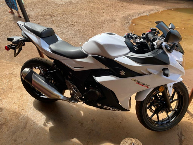 Moto GSX250R, Motos - Scooters, Conakry