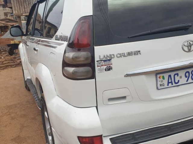 Toyota Land Cruiser Prado, Voitures, Conakry