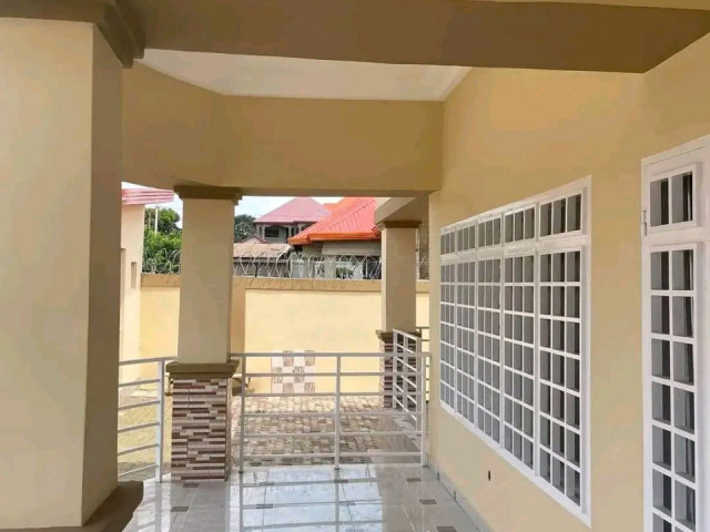 Maison à Gomboya, Maisons, Conakry