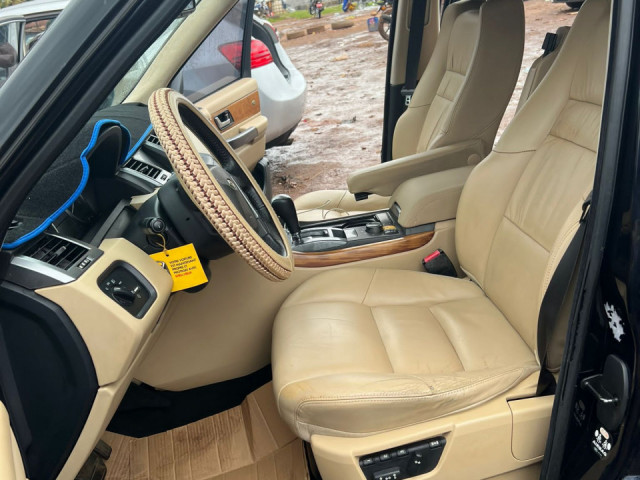 Land Rover Range Rover, Voitures, Conakry