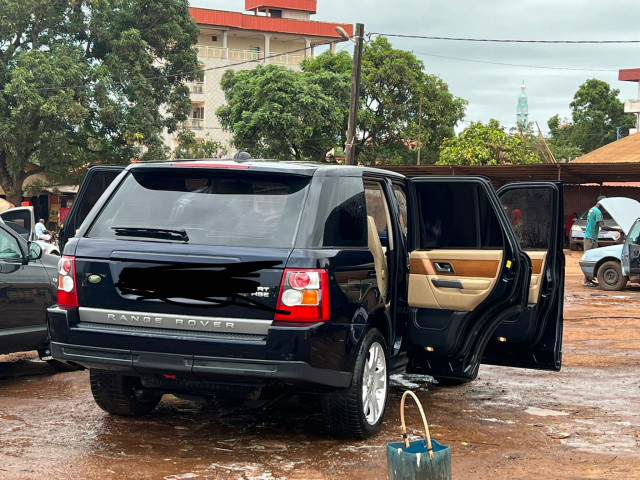 Land Rover Range Rover, Voitures, Conakry