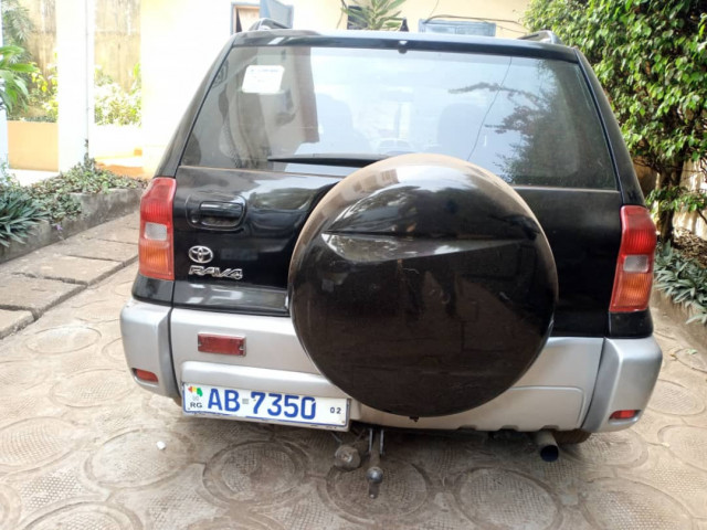 Toyota RAV4, Voitures, Conakry