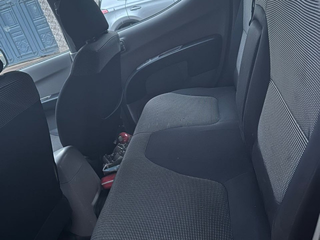 Mitsubishi L200, Voitures, Conakry