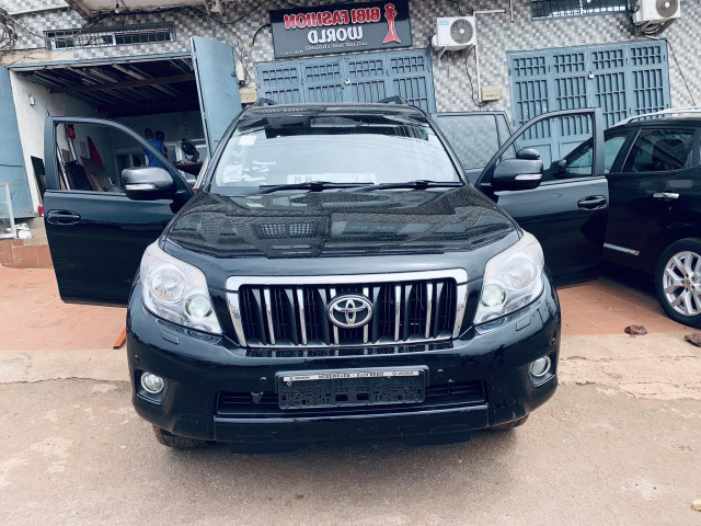 Toyota Land Cruiser Prado, Voitures, Conakry