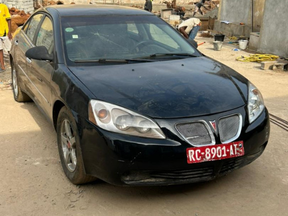 Pontiac G6, Voitures, Conakry
