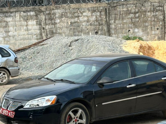 Pontiac G6, Voitures, Conakry