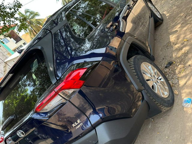 Toyota RAV4, Voitures, Conakry