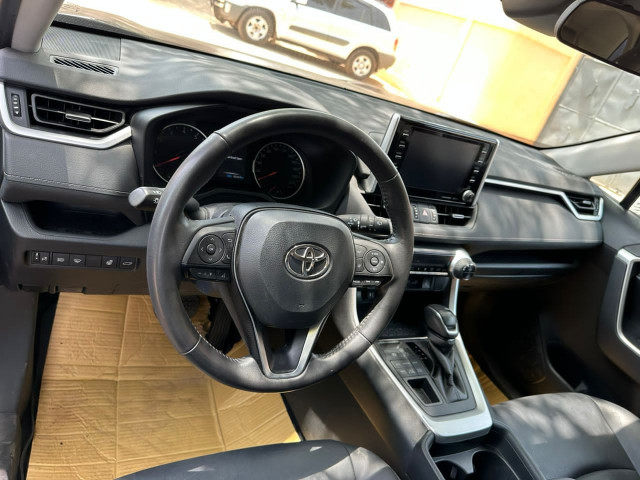 Toyota RAV4, Voitures, Conakry