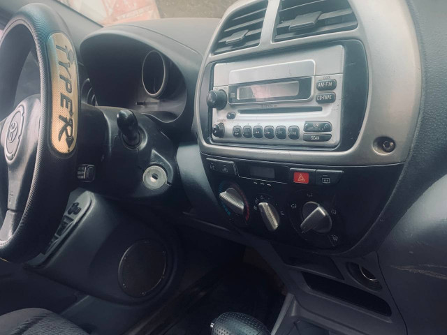 Toyota RAV4, Voitures, Conakry
