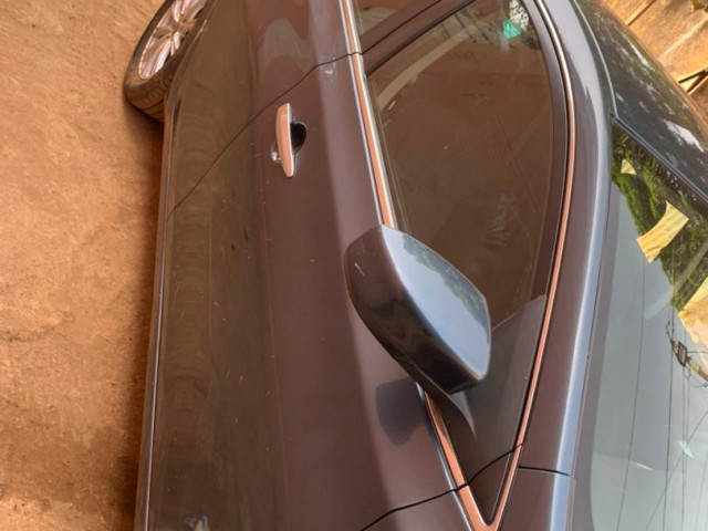 Nissan Sentra, Voitures, Conakry