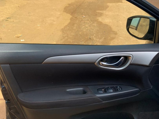 Nissan Sentra, Voitures, Conakry