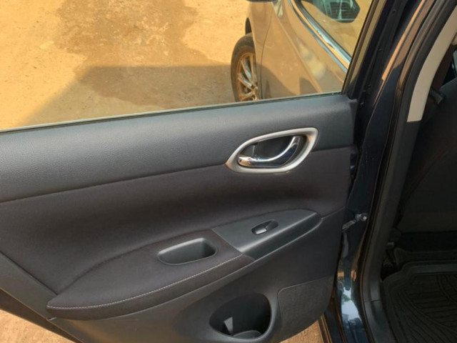 Nissan Sentra, Voitures, Conakry