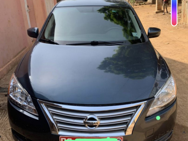 Nissan Sentra, Voitures, Conakry